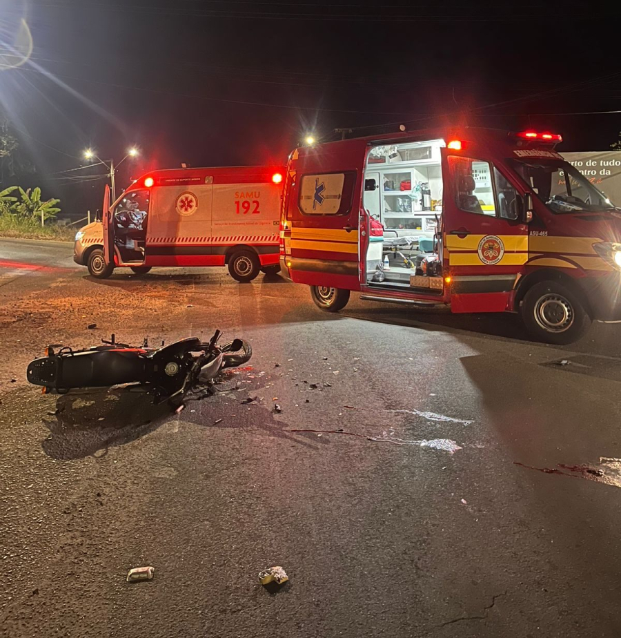 Dois motociclistas ficam feridos em acidentes sequenciais na SC-108 em Orleans
