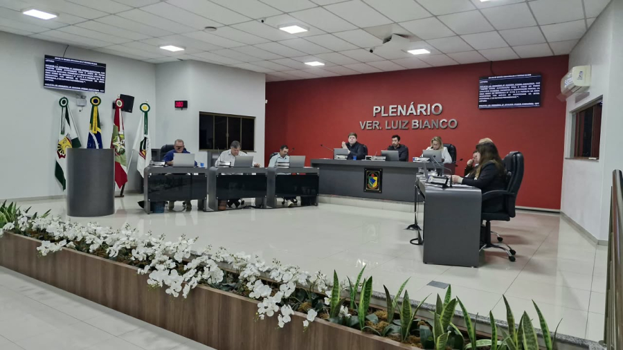Câmara de São Ludgero aprova prorrogação da CPI e proposta sobre doação de projetos técnicos